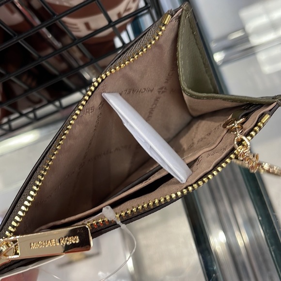 MICHAEL KORS SMALL TOP ZIP COINPOUCH WITH ID KEYCHAIN CARDHOLDER WALLET 
 NWT - Picture 4 of 16